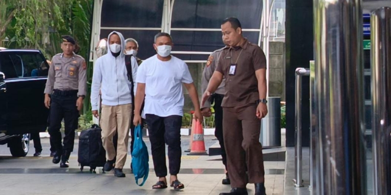 Gubernur Riau Abdul Wahid dan Anak Buah Digiring ke Gedung Merah Putih KPK