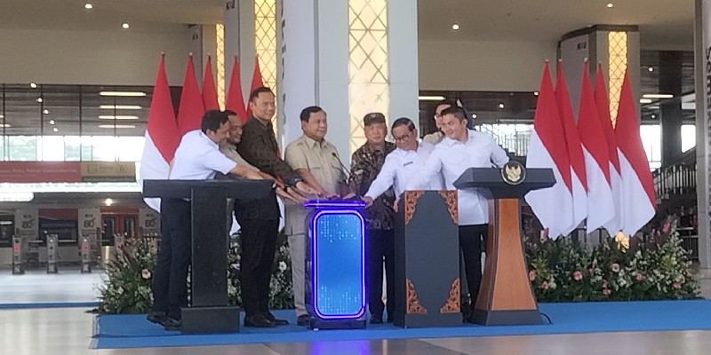 Prabowo Resmikan Stasiun KRL Tanah Abang Baru