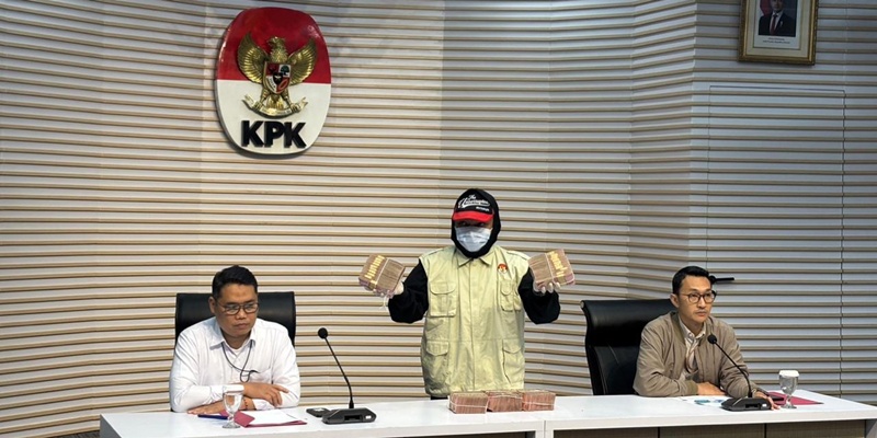 Pamer Duit OTT Bupati Ponorogo