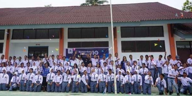 Kepala SRMA 40 Ambon Bantah Ada Penyetrikaan: Kami Didik Humanis!