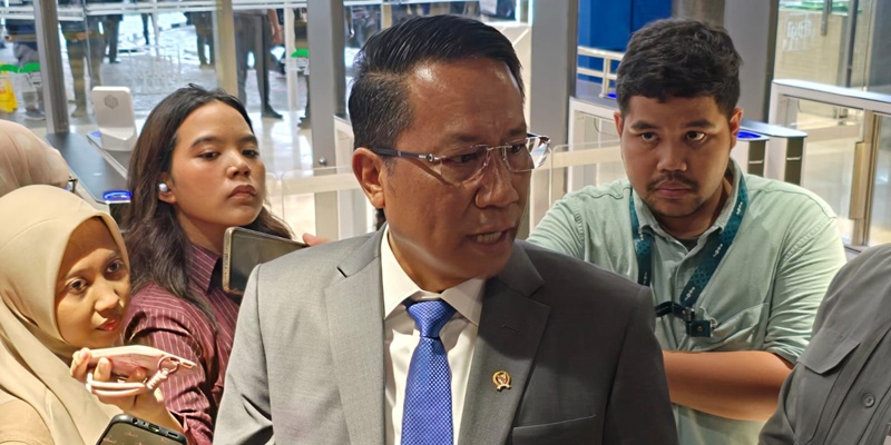 Menkum: Polisi Aktif di Jabatan Sipil Tak Perlu Mundur