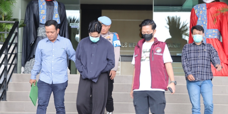 Penampakan Onad Sehat Walafiat Usai Diperiksa Polisi