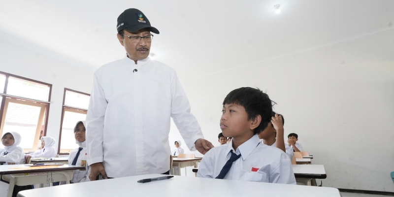 Gus Ipul Minta Kepala Sekolah Rakyat Mendata Profil Sosial Siswa