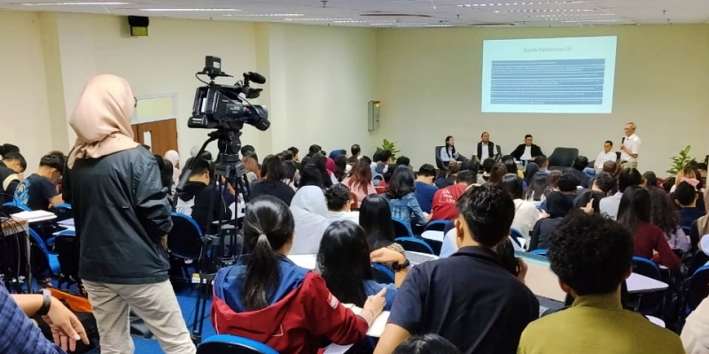 Al Araf: Beda Militer Dua Era, Regresi Era Jokowi dan Kini Rekonsolidasi