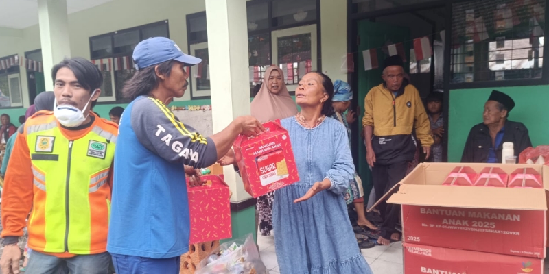 Kemensos Kirim 1.350 Porsi Makanan per Hari untuk Pengungsi Semeru