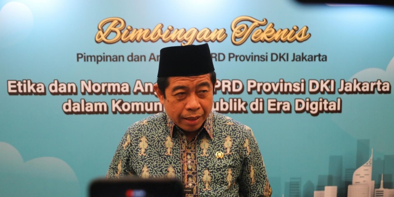 Legislator Jangan Over di Medsos