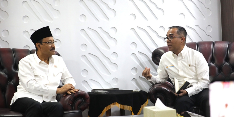 Kemensos-Kemendiktisaintek Siapkan Beasiswa Kuliah untuk Lulusan Sekolah Rakyat