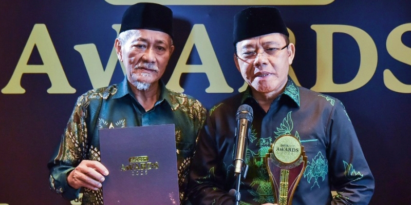 KH Embay Kenang Langkah Penguatan Ekonomi Umat Bersama Mardiono