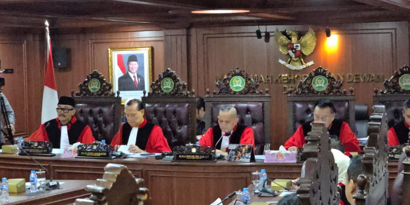 Melanggar Etik, Hak Keuangan Sahroni-Nafa-Eko Dicabut Selama Masa Nonaktif