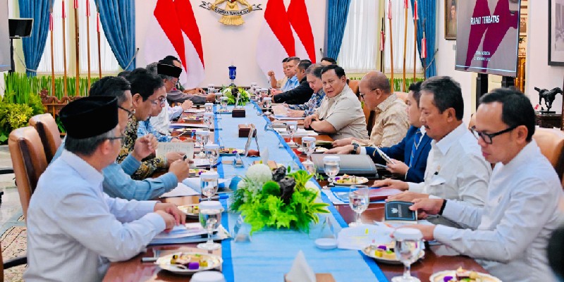 Prabowo Tunjuk Pratikno Koordinator Percepatan Penanganan Bencana Sumatera