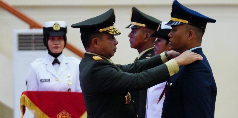 Panglima TNI Lantik 51 Perwira Muda Keahlian Khusus Siber