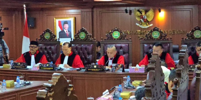 MKD DPR Kembali Gelar Sidang Lanjutan Sahroni Cs