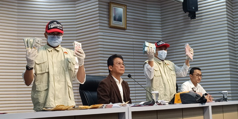 Berikut Identitas dan Barbuk OTT di Lingkungan Pemprov Riau