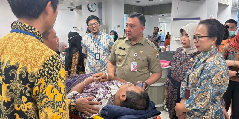 Puluhan Siswa Tertabrak Mobil MBG di SDN Kalibaru Dilarikan ke RSUD