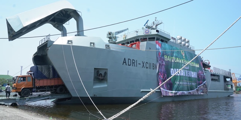 Kapal ADRI Terus Kirim Bantuan ke Tiga Lokasi Bencana