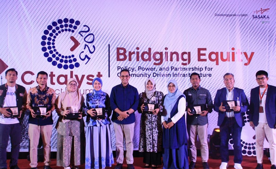 Aksi Bersama Bangun Ribuan Meter Jembatan Diganjar Penghargaan Sasaka