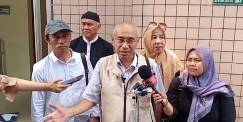 UGM Sekuat Tenaga Melindungi Jokowi