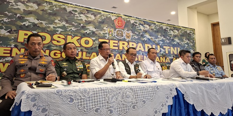 Kapolri Bareng Menhut Siap Usut Illegal Logging Penyebab Banjir Sumatera
