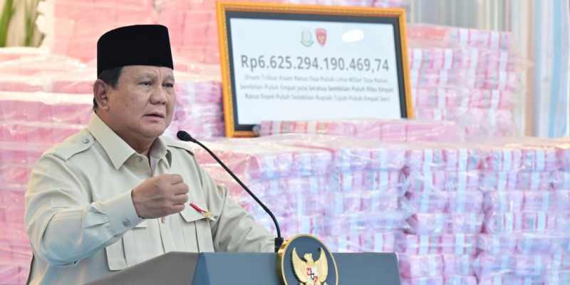 Pemulihan Keuangan Negara Lebih Bermakna daripada Pamer Tersangka