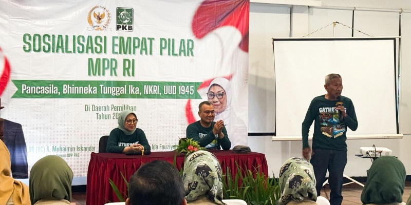 Ida Fauziyah Ajak Relawan Bangkit Berdaya Amalkan Empat Pilar Kebangsaan