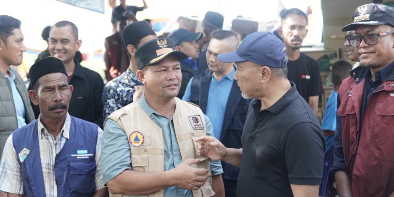 Zulhas Susuri Pesisir Aceh Utara yang Terdampak Bencana