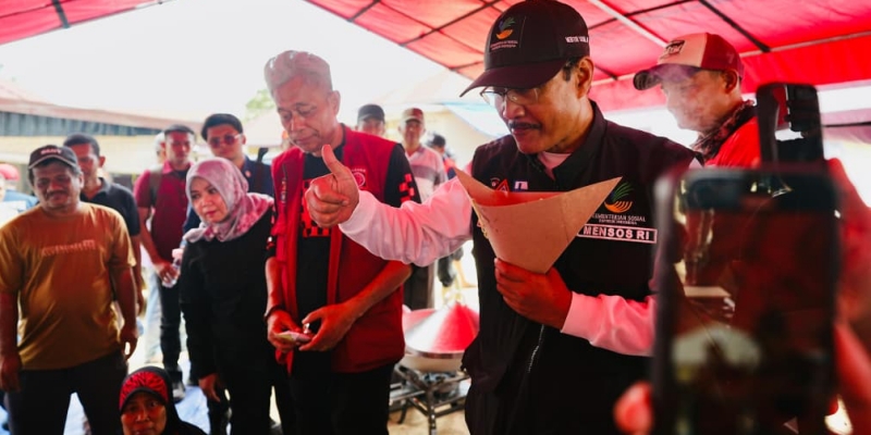 Gus Ipul Pantau Langsung Dapur Korban Bencana Aceh