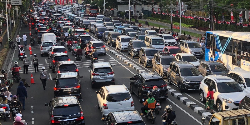 Produsen Mobil Jepang Hadapi Masa Sulit di Akhir 2025