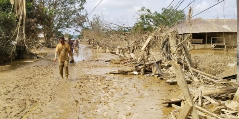 Gosip Artis–Pejabat Jangan Alihkan Fokus Penanganan Bencana