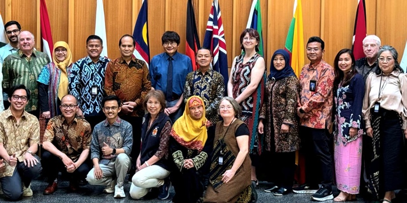 Wamen Fajar Dorong Diplomasi Bahasa Indonesia di Panggung Global