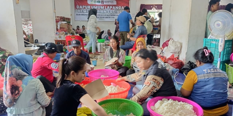 Kemensos Dirikan Dapur Produksi 164 Ribu Porsi Makanan di Tiga WIlayah Sumatera