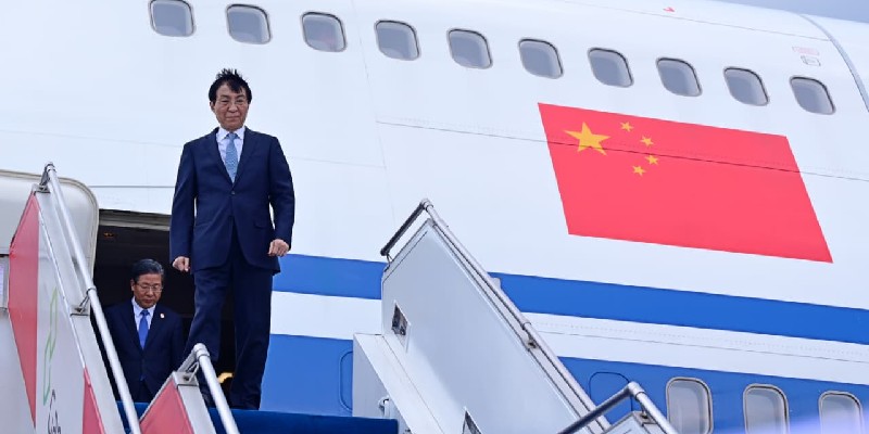 Ketua MPR Tiongkok Wang Huning Tiba di Jakarta, Siap Bertemu Prabowo