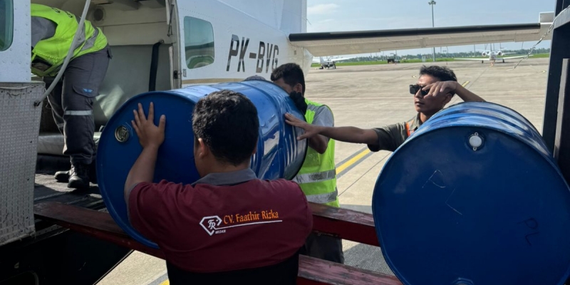 Pesawat Perintis Bawa BBM