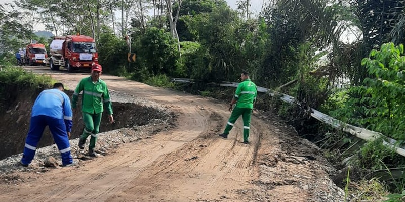 Jalan Terjal Distribusi BBM