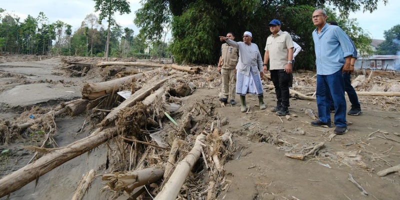 Arahan Presiden, Menekraf Turun ke Lapangan Bantu Korban Bencana Aceh