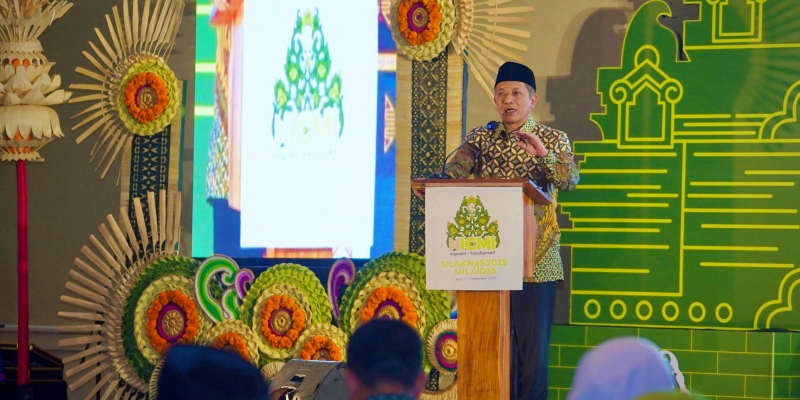 Menkop Ferry: Penguatan Koperasi Perlu Dukungan ICMI