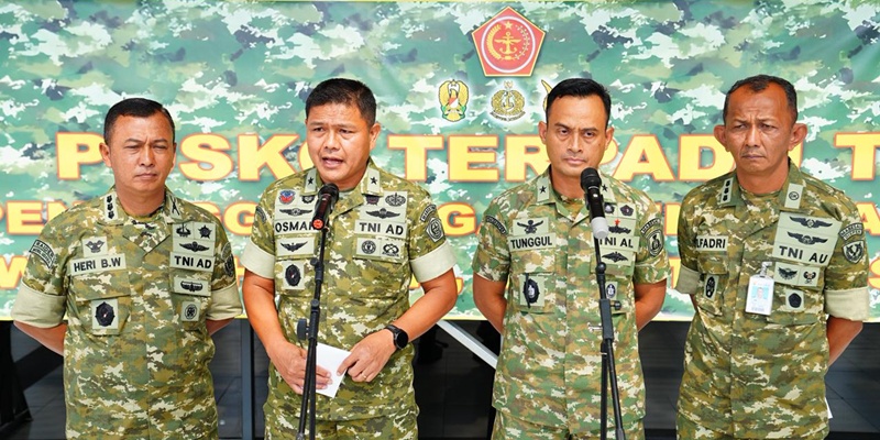 TNI All Out Bantu Korban Bencana Sumatera