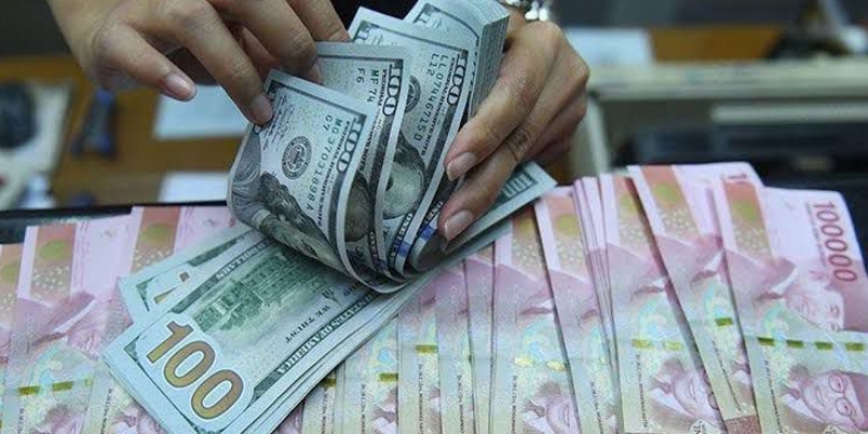 IHSG Cerah ke Zona Hijau, Rupiah Tertekan Rp16.692 per Dolar