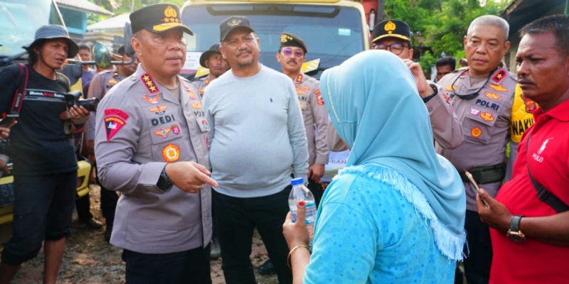 Wakapolri Turun Tinjau Daerah Terdampak Bencana di Aceh Tamiang