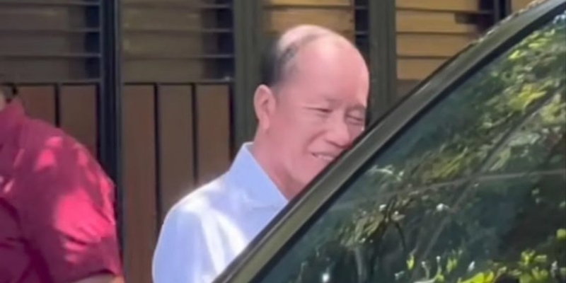 Kubu Jokowi Babak Belur Hadapi Kasus Ijazah