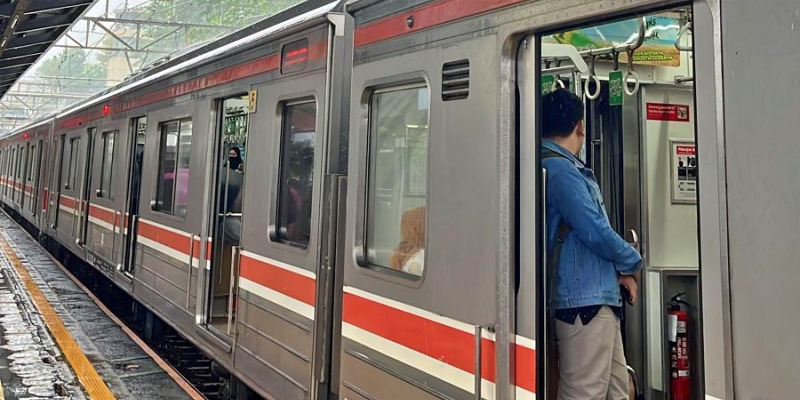 KAI Commuter Rekayasa Pola Operasi Imbas Genangan di Kampung Bandan
