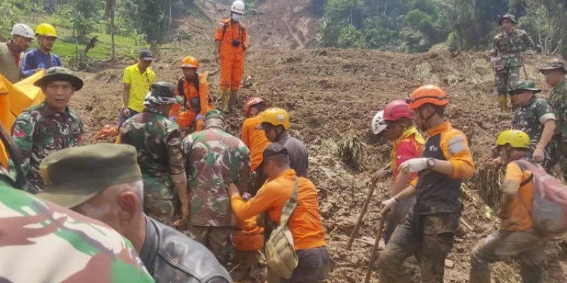Update: Korban Jiwa Longsor Bandung Barat 16 Orang
