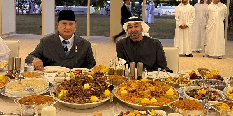 Prabowo Bukber Bareng MBZ di Qashr Al Bahr, Disuguhi Makanan Khas Timur Tengah
