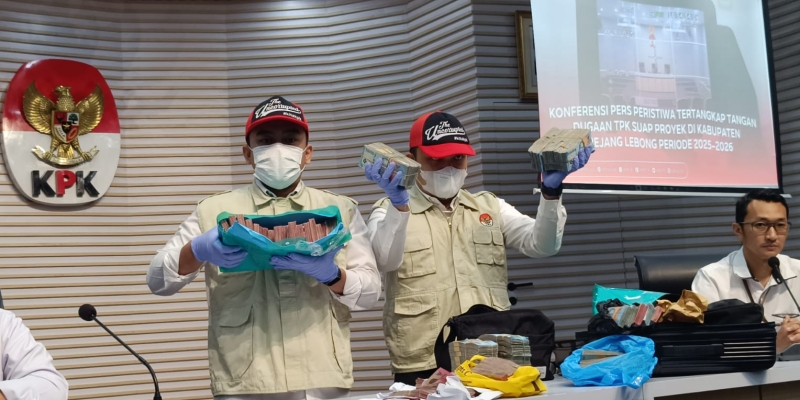 KPK Sita Uang Rp756,8 Juta dalam OTT Bupati Rejang Lebong