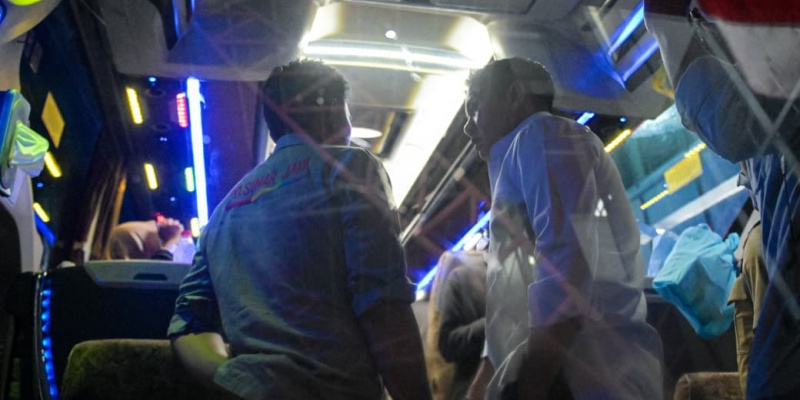 Menteri Jangan Cari Muka di Hadapan Seskab Teddy