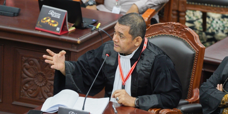 Pledoi Petrus Fatlolon Kritik Logika Hitungan Kerugian Negara