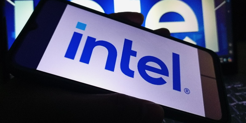 Permintaan Chip AI Dongkrak Saham Intel hingga 24 Persen