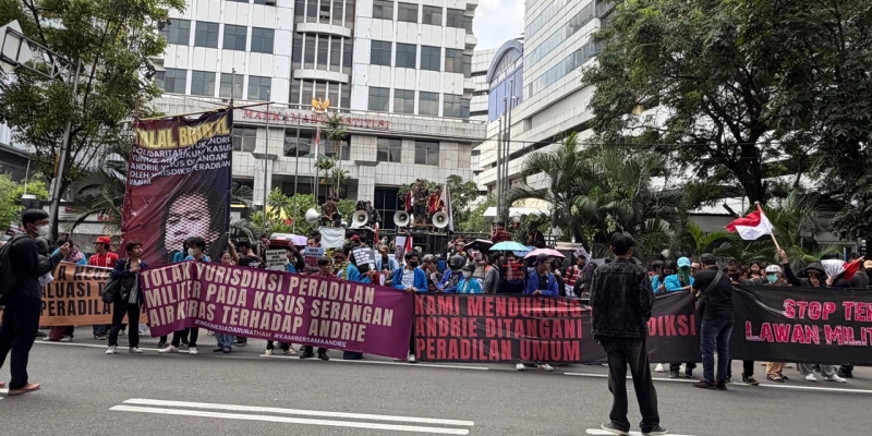 Mahasiswa Desak MK Kabulkan Uji Materi UU TNI