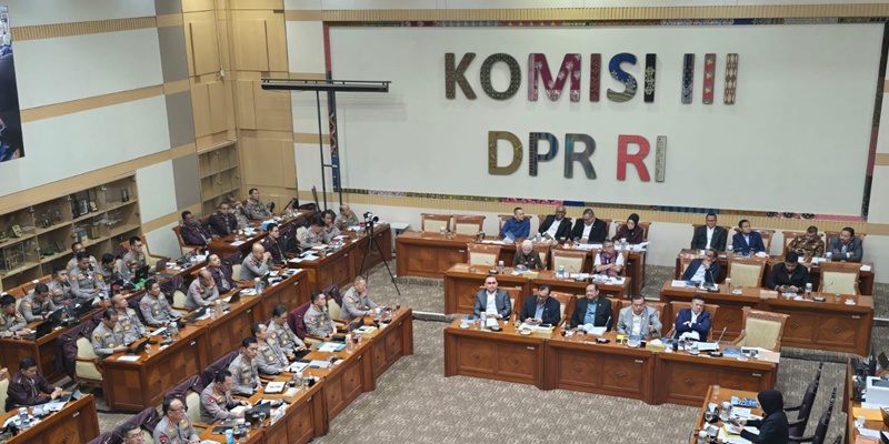 Sidang Majelis yang Kehilangan Martabat