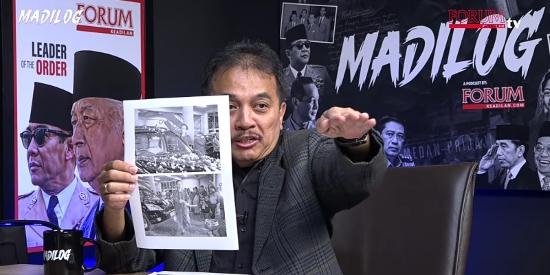 Roy Suryo Soroti Ritual dan Kebiasaan Jokowi