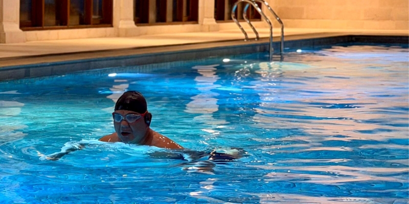 Teddy Ungkap Rutinitas Prabowo, Berenang Tiap Pagi Jaga Stamina